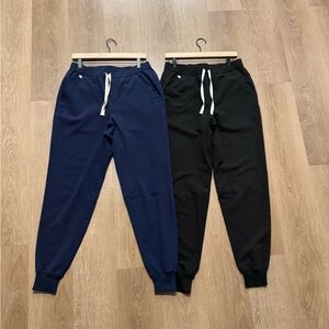 Set up two women’s figs, scrubs
 Size medium